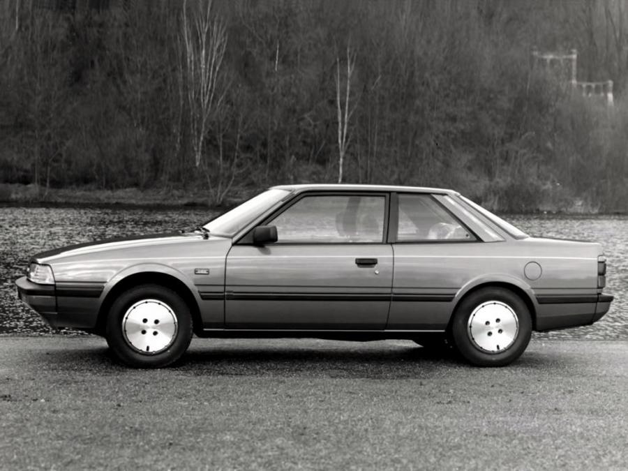  Mazda 626 Coupe 1982 года  (фото 1 из 2)